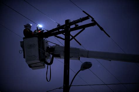 Can You Sue Electric Company for Power Outage: Exploring the Boundaries of Responsibility and Compensation